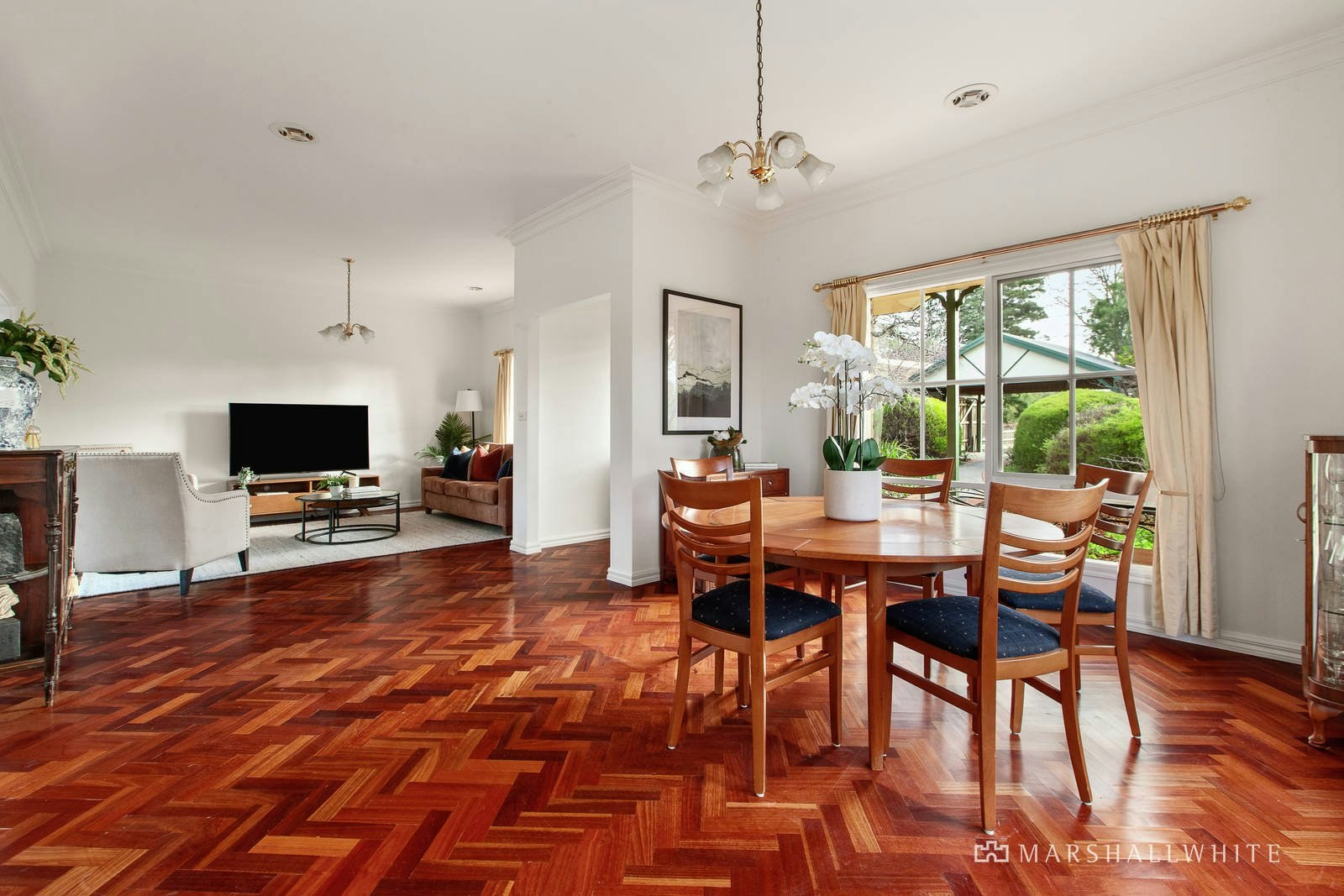 13 Serpentine Street, Mont Albert, VIC