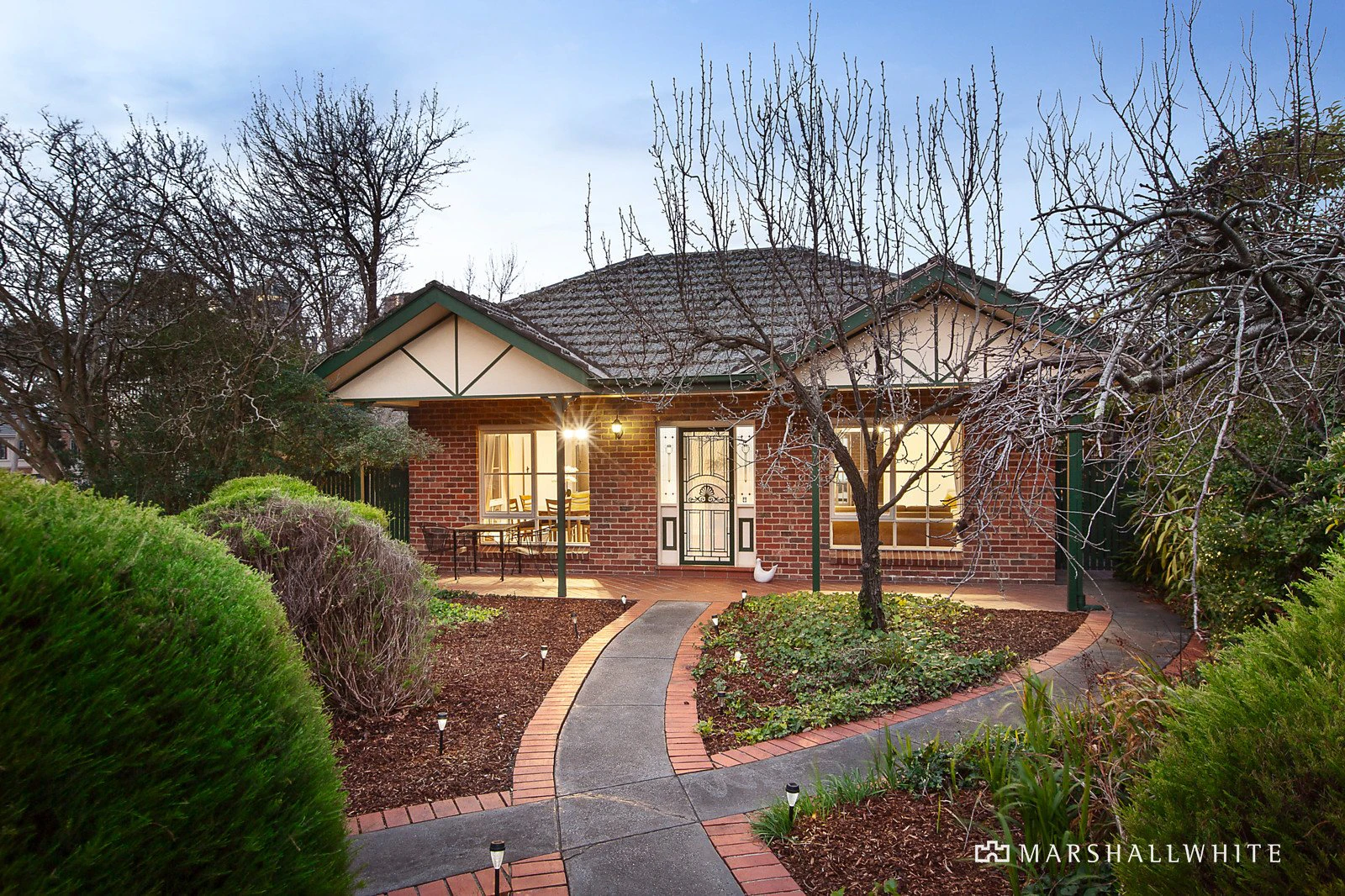 13 Serpentine Street, Mont Albert, VIC