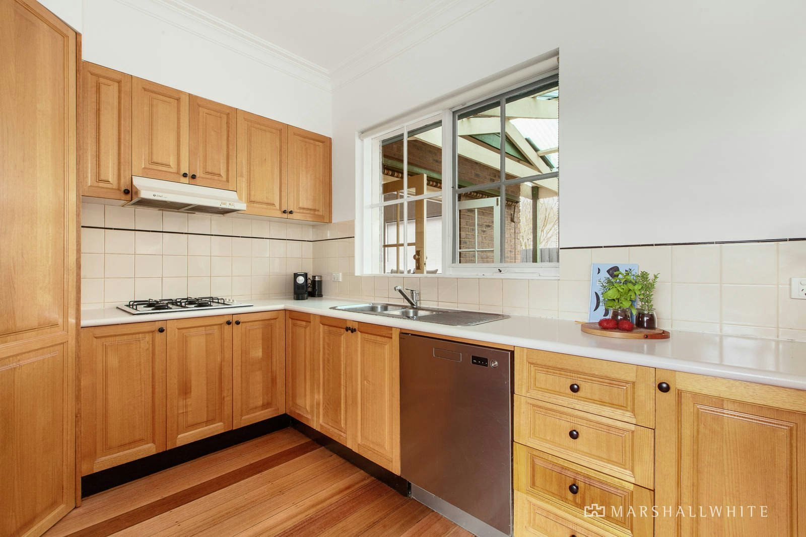 13 Serpentine Street, Mont Albert, VIC