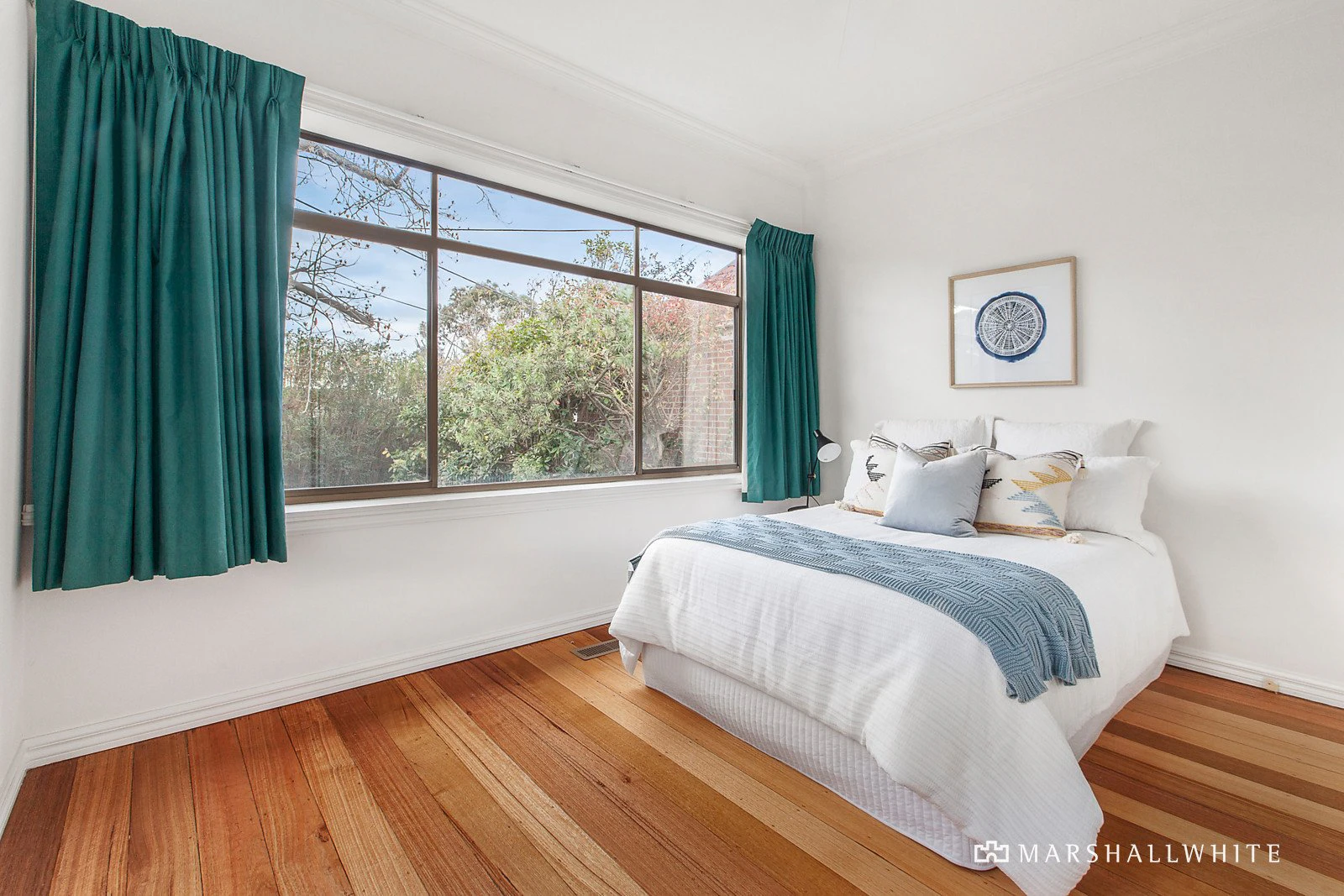 13 Serpentine Street, Mont Albert, VIC