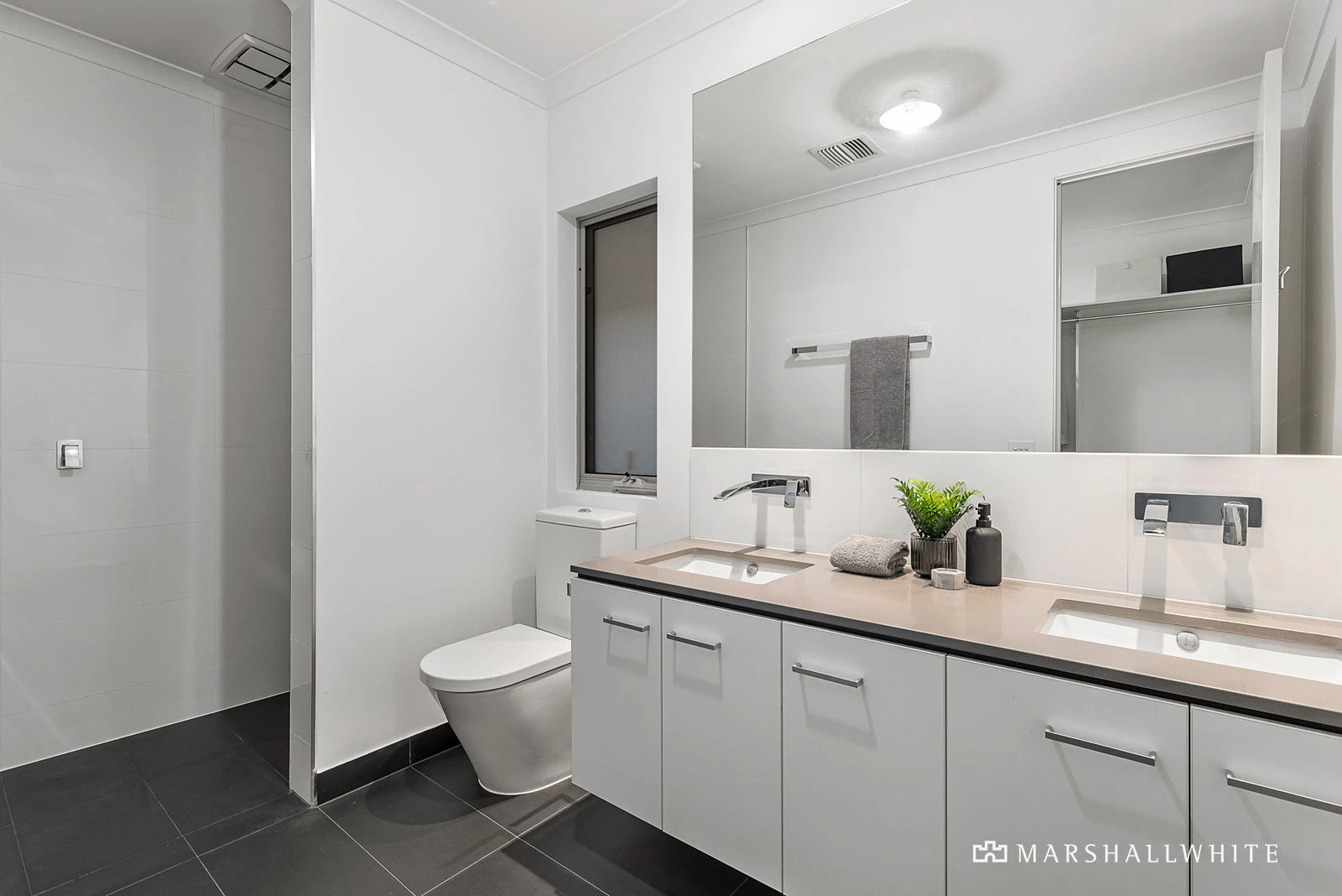 37 Welfare Parade, Glen Iris, VIC