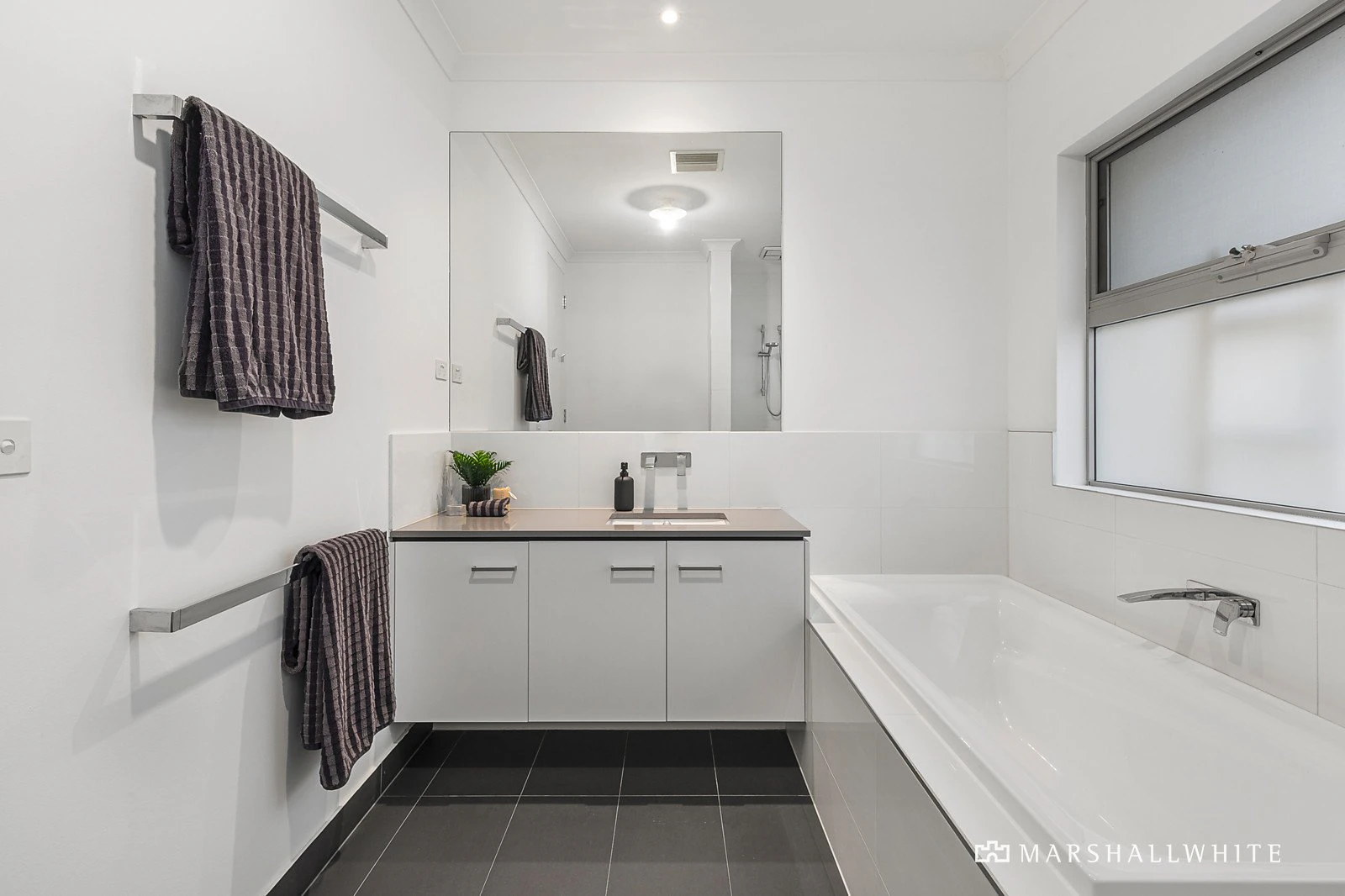 37 Welfare Parade, Glen Iris, VIC