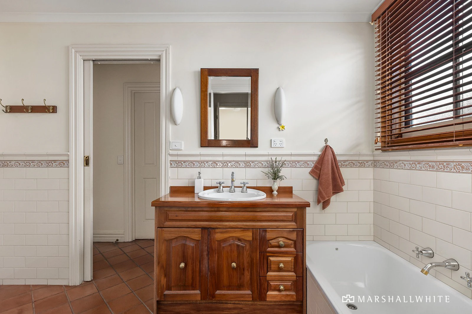 15 Emo Road, Malvern East, VIC