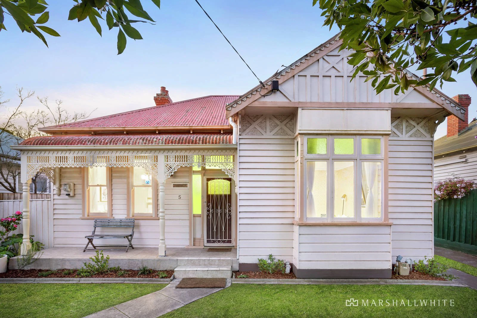 5 Munster Avenue, Carnegie, VIC