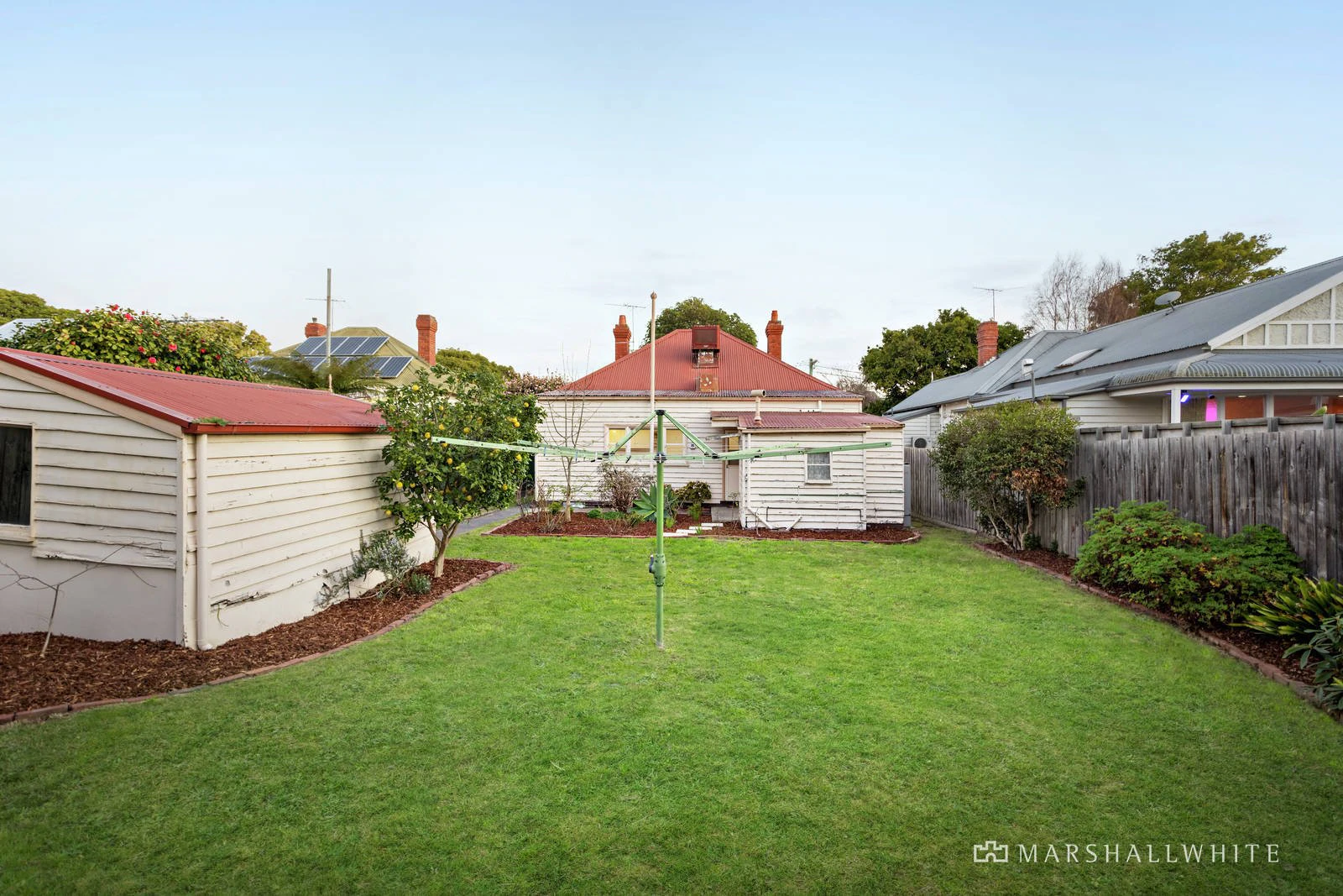 5 Munster Avenue, Carnegie, VIC