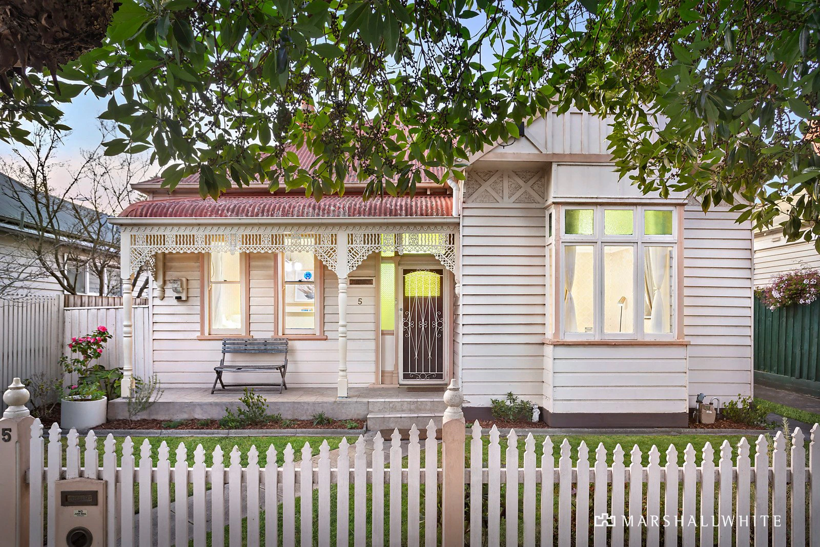 5 Munster Avenue, Carnegie, VIC