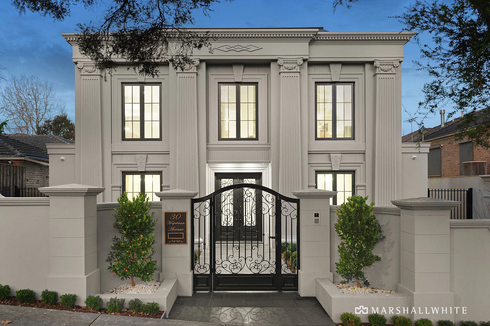 30 Hopetoun Avenue, Canterbury, VIC