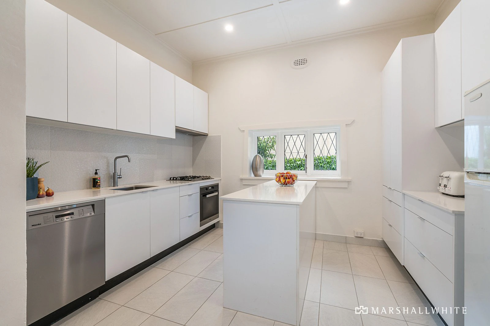 11 Madden Grove, Kew, VIC