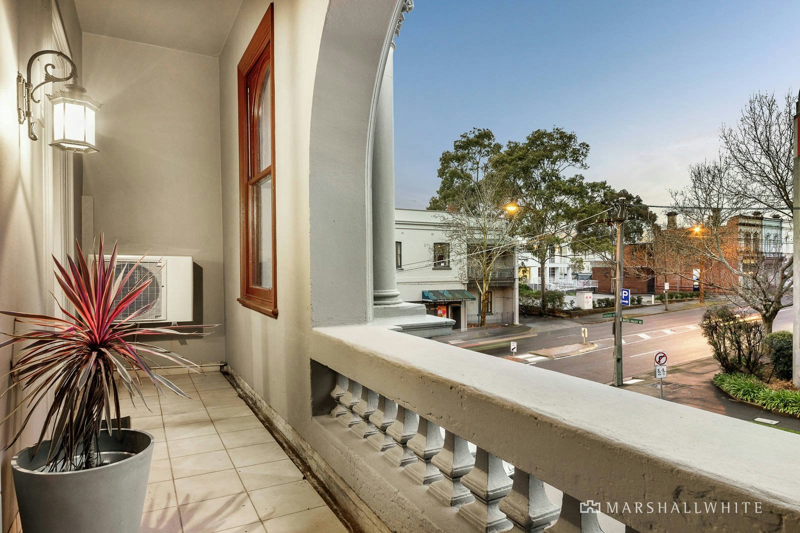 8/208 Canterbury Road, Canterbury, VIC