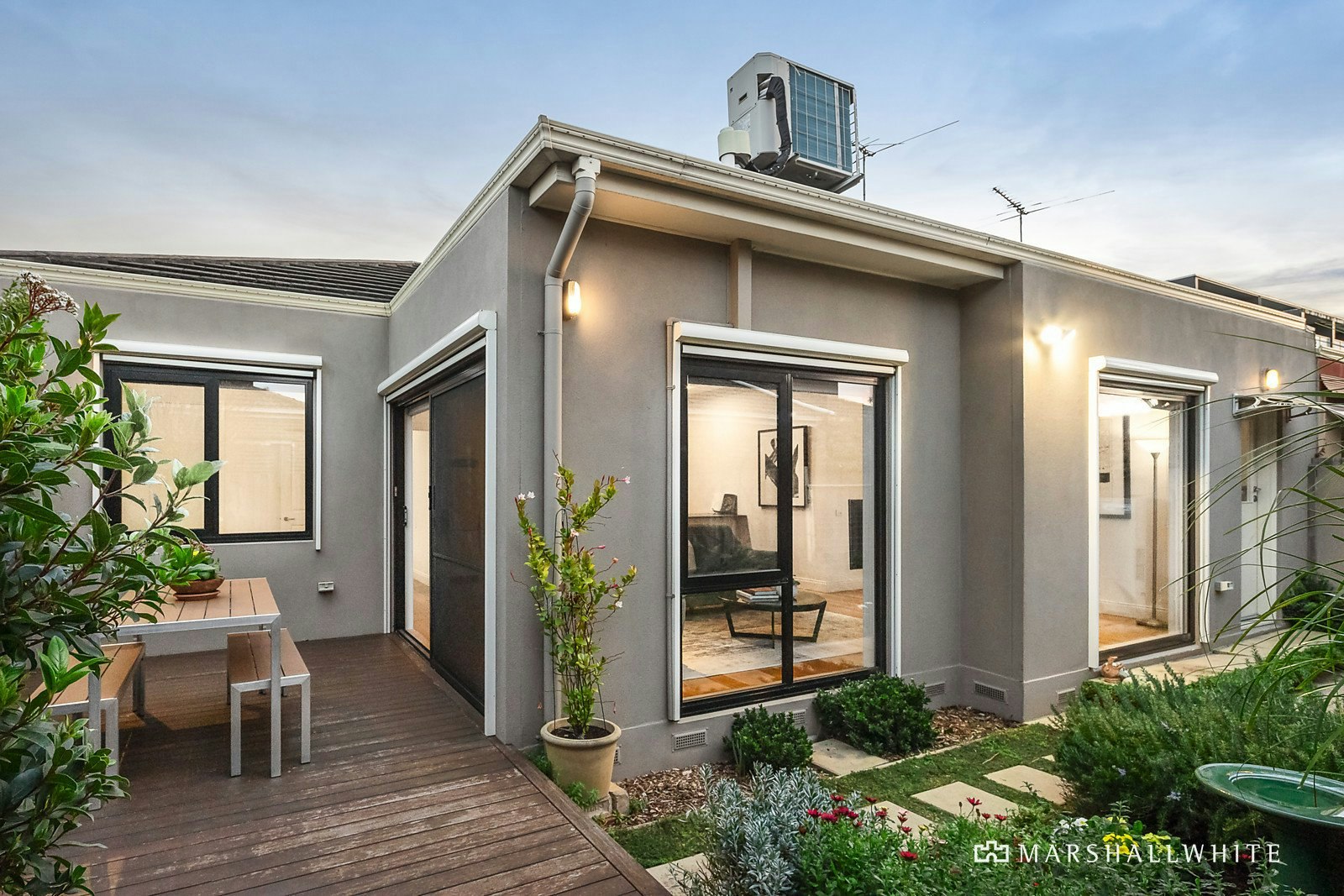 1 Selleck Lane, Glen Iris, VIC