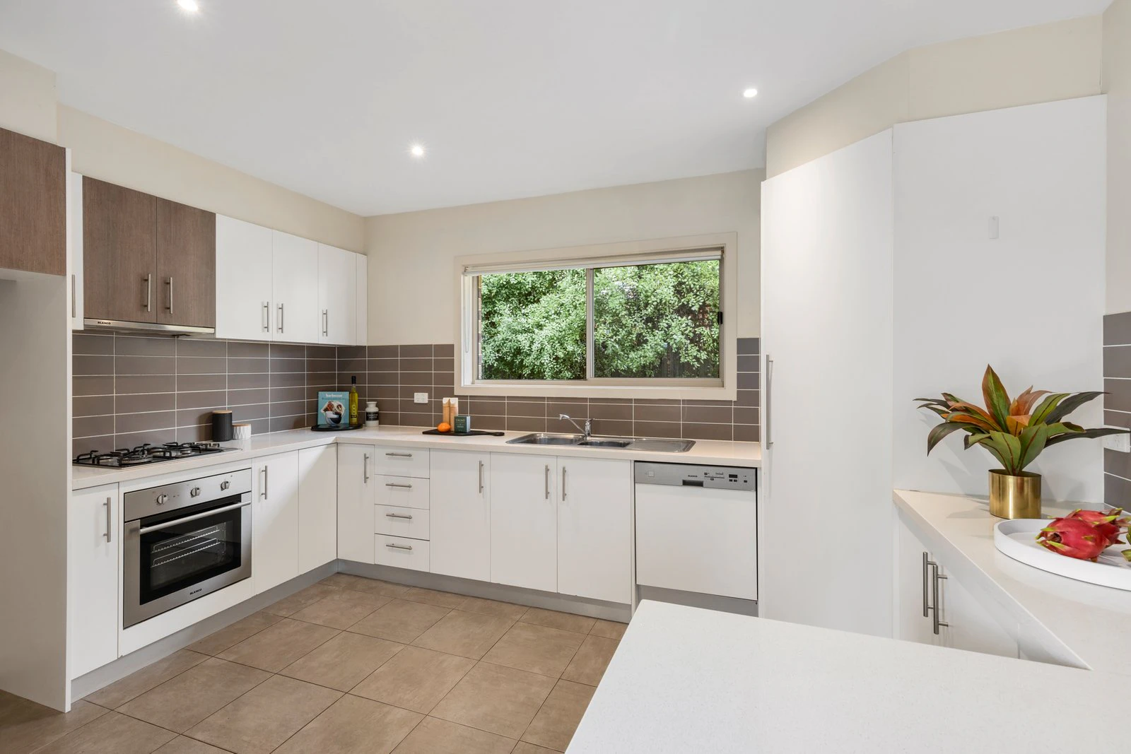 2/14 Saxton Street, Box Hill North, VIC