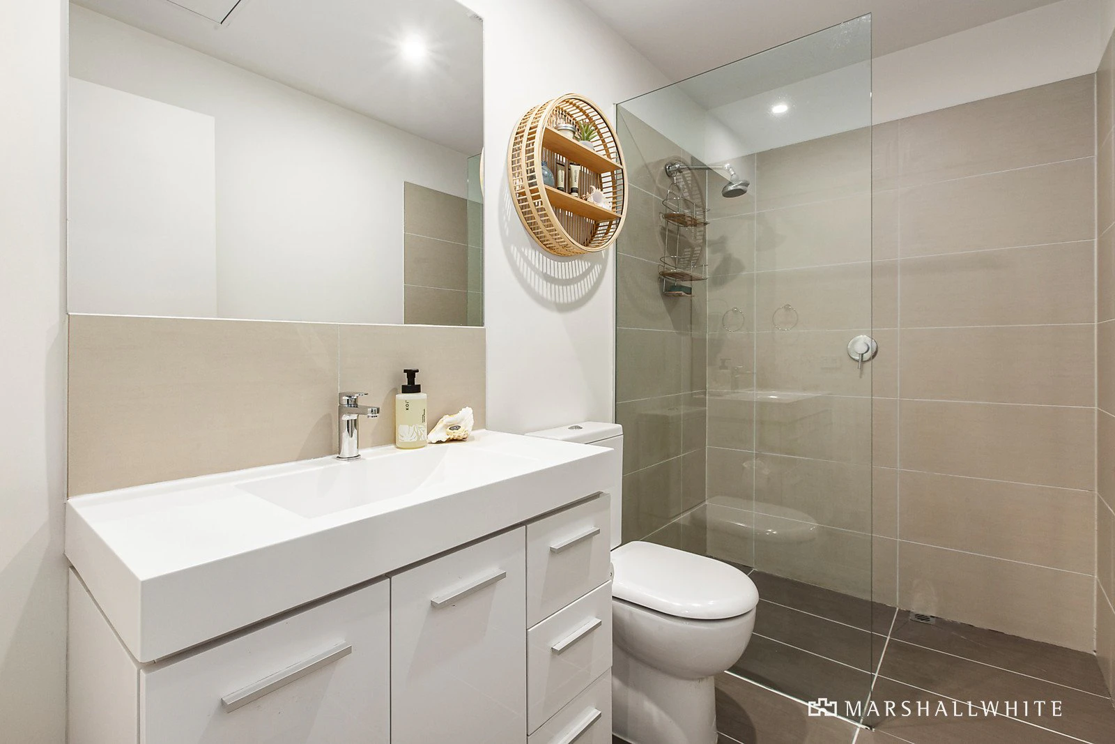 10/881 Doncaster Road, Doncaster East, VIC