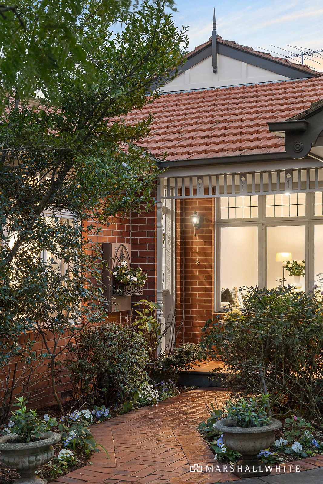 2/19 Bringa Avenue, Camberwell, VIC