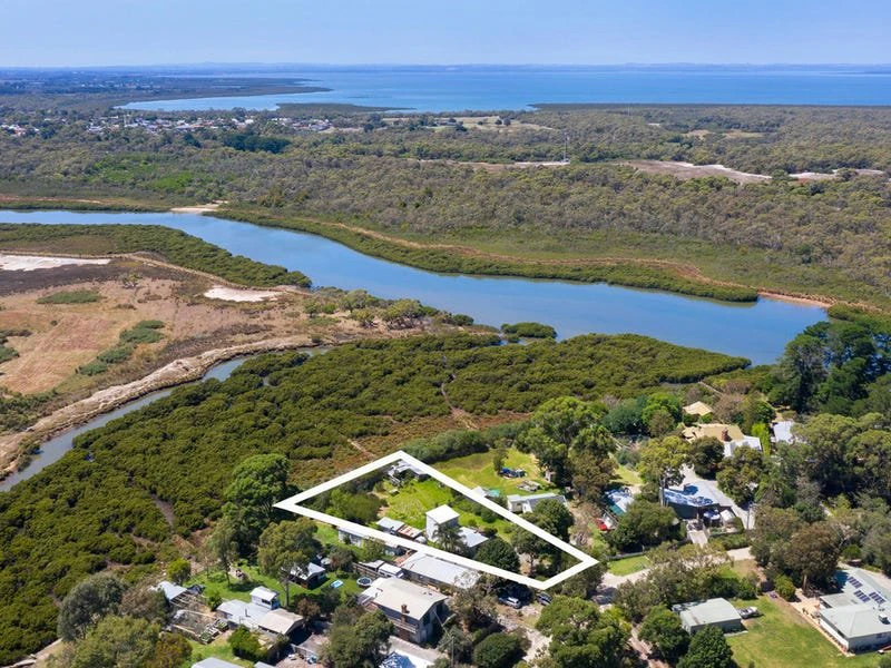 51 Hardy Avenue, CANNONS CREEK, VIC