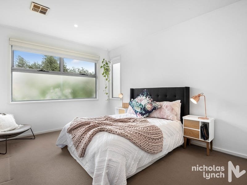 4 Wyatt Street, SEAFORD, VIC
