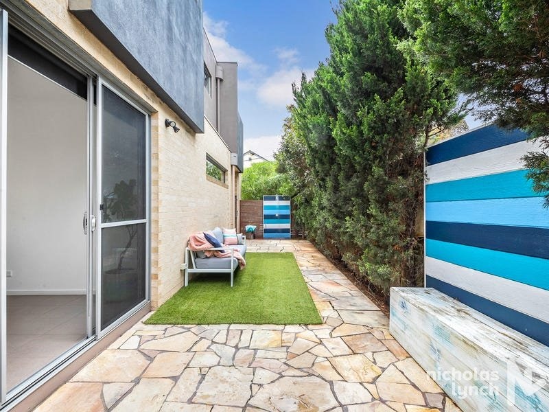 4 Wyatt Street, SEAFORD, VIC