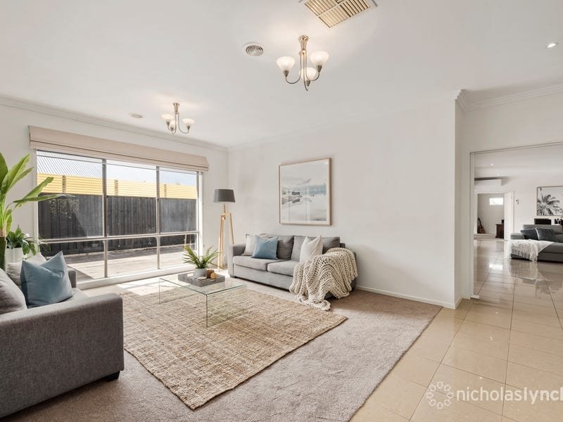 5 Brown Thornbill Court, LANGWARRIN, VIC