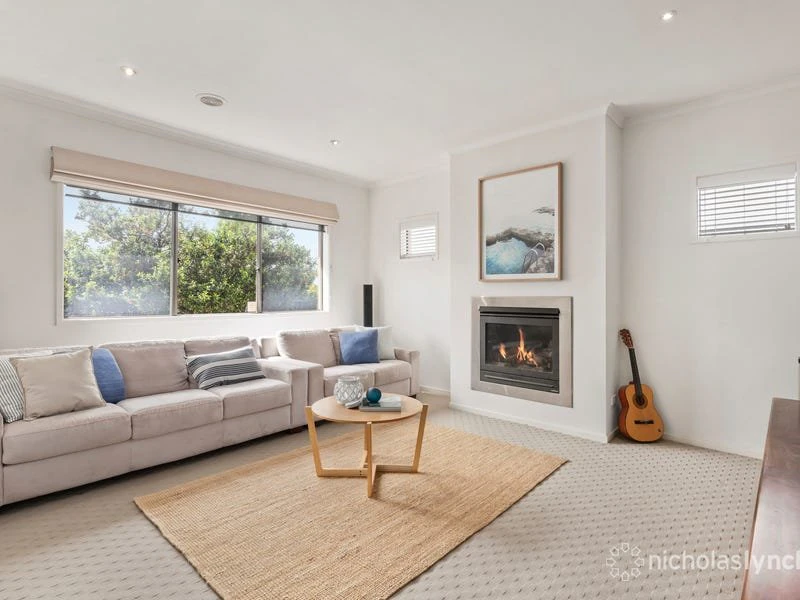 5 Brown Thornbill Court, LANGWARRIN, VIC