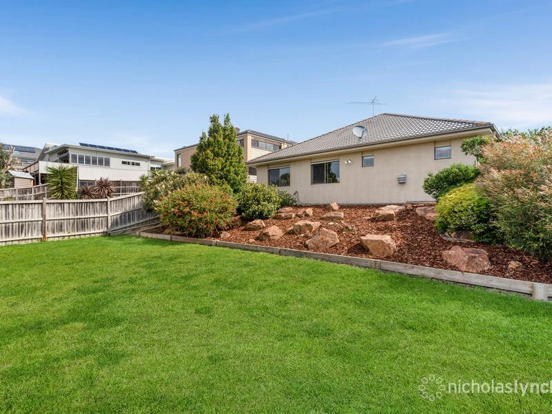 5 Brown Thornbill Court, LANGWARRIN, VIC