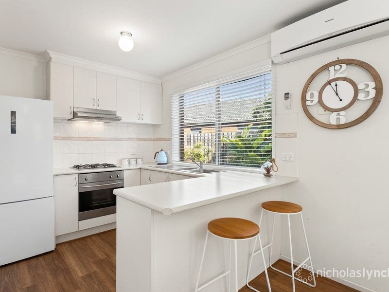 16 Bienias Crescent, TOOTGAROOK, VIC