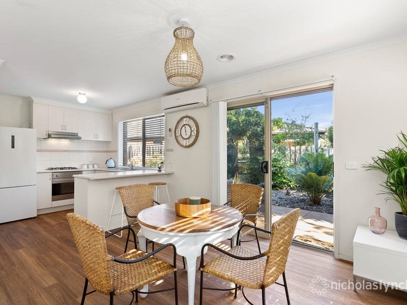 16 Bienias Crescent, TOOTGAROOK, VIC