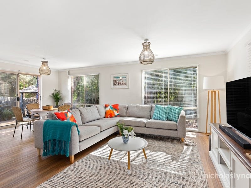 16 Bienias Crescent, TOOTGAROOK, VIC