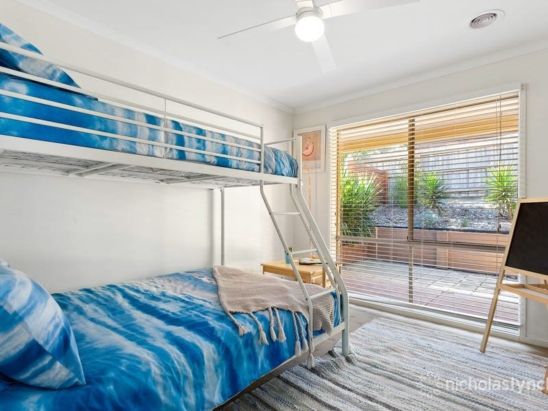 16 Bienias Crescent, TOOTGAROOK, VIC