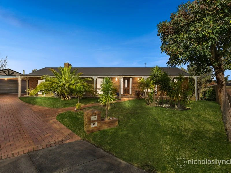 14 Streeton Court, SKYE, VIC