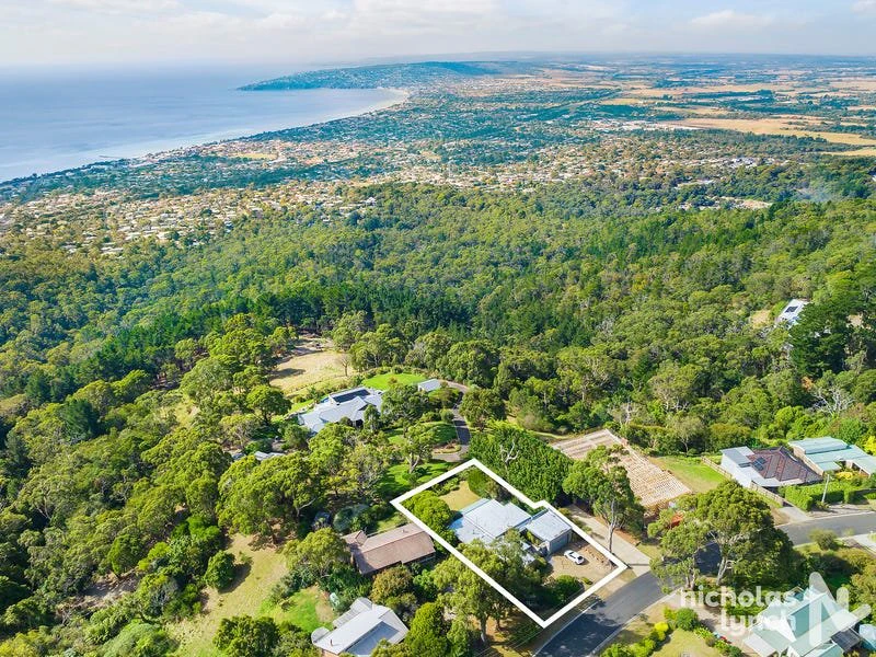 30 Cloud Street, ARTHURS SEAT, VIC