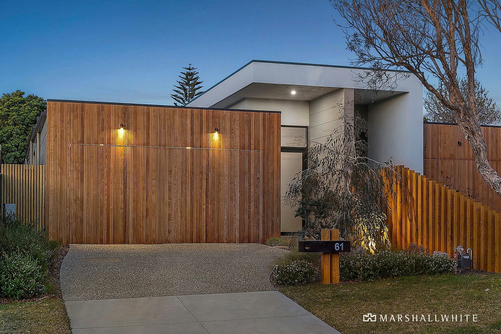 61 Carnoustie Grove, Mornington, VIC