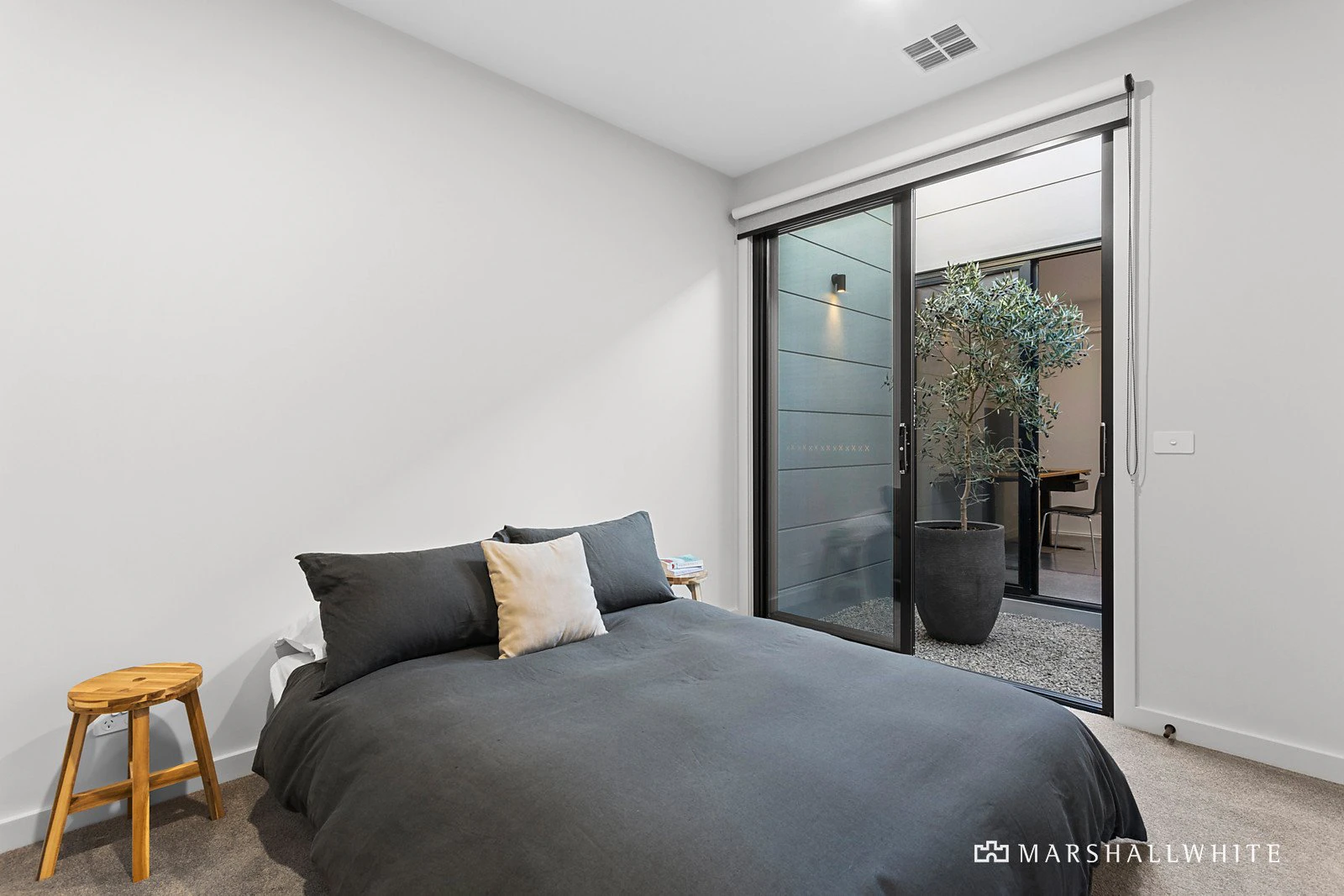 61 Carnoustie Grove, Mornington, VIC