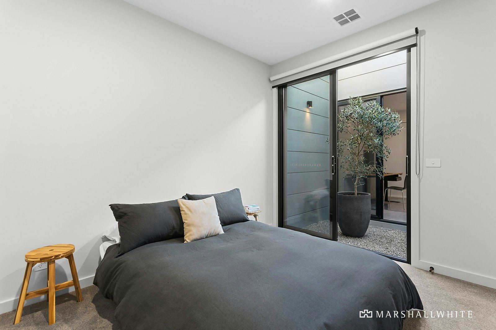 61 Carnoustie Grove, Mornington, VIC