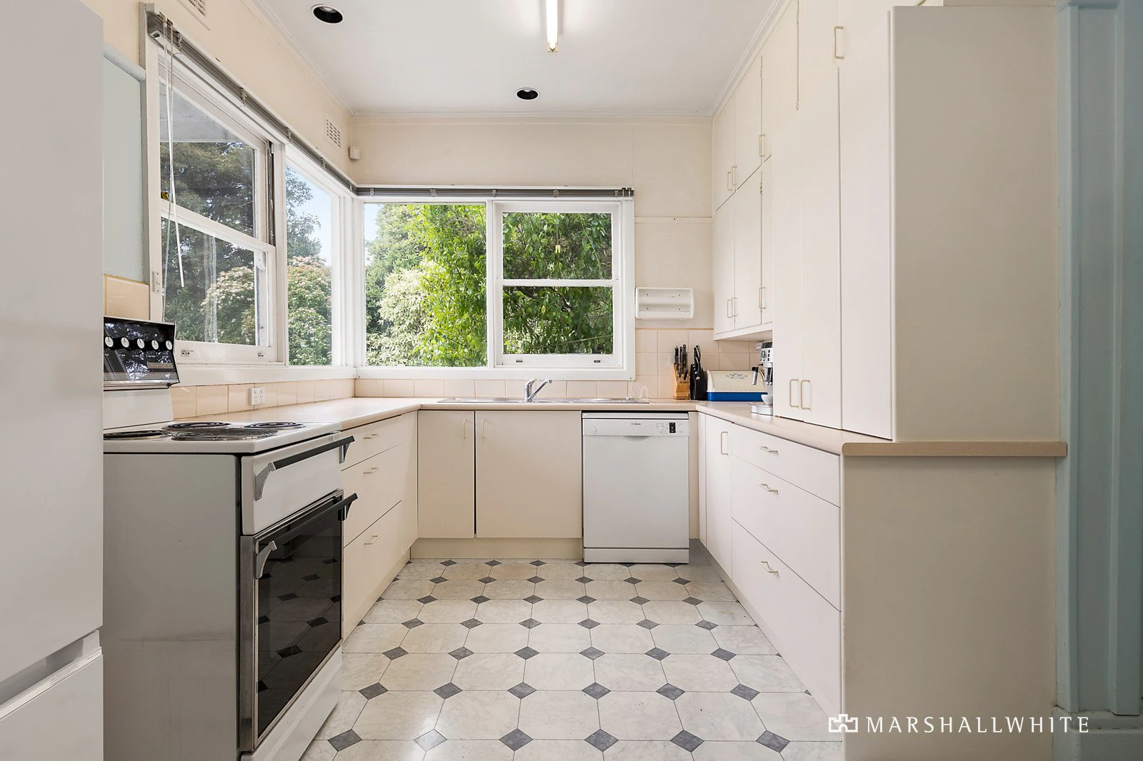 5 Bronte Court, Hampton, VIC