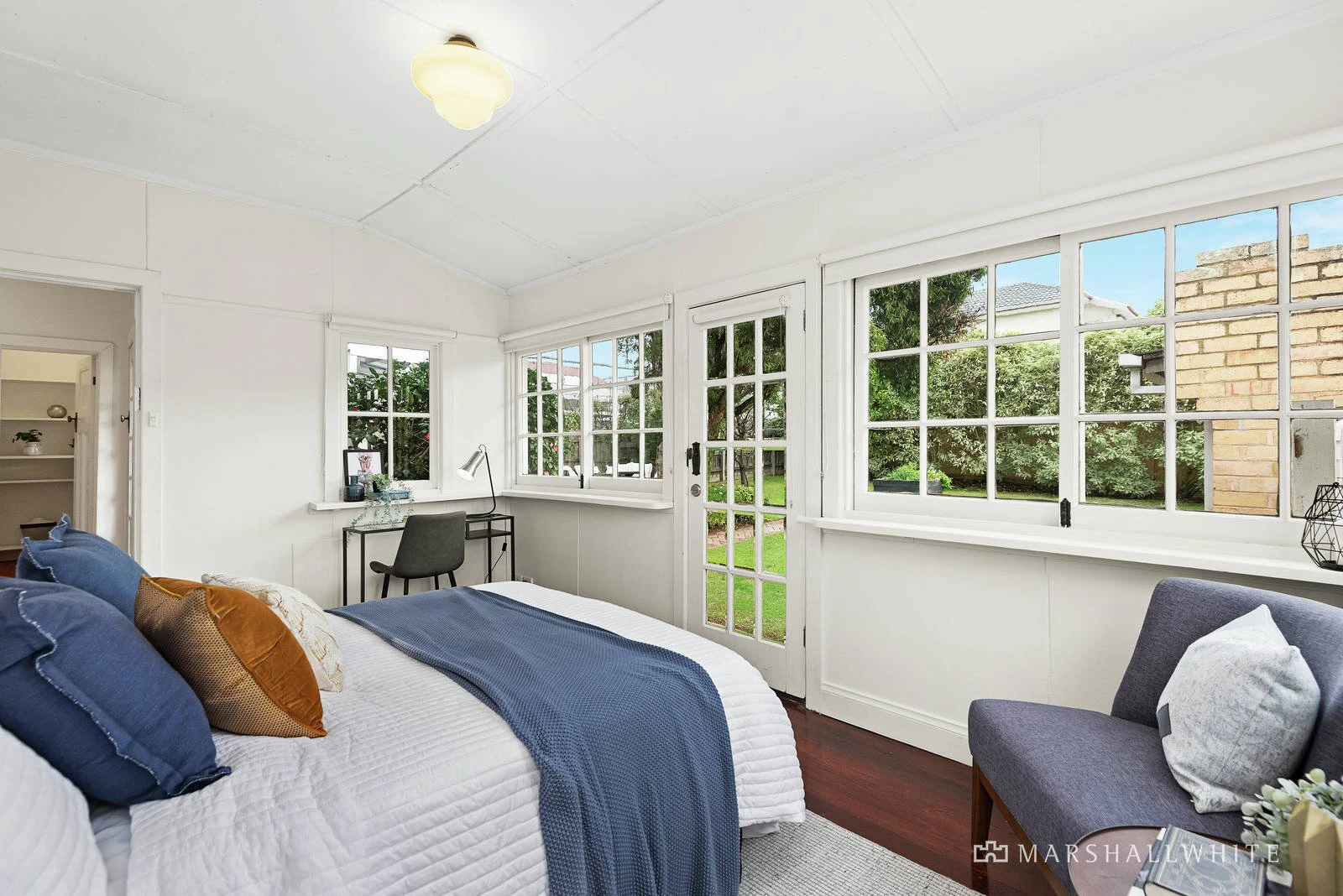 55 Bennett Parade, Kew East, VIC