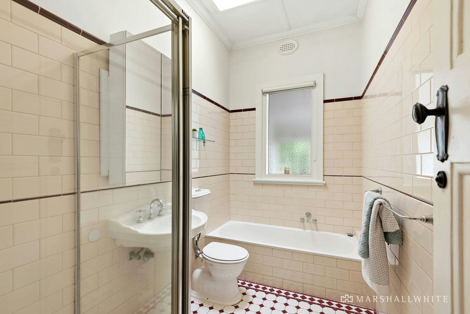 55 Bennett Parade, Kew East, VIC