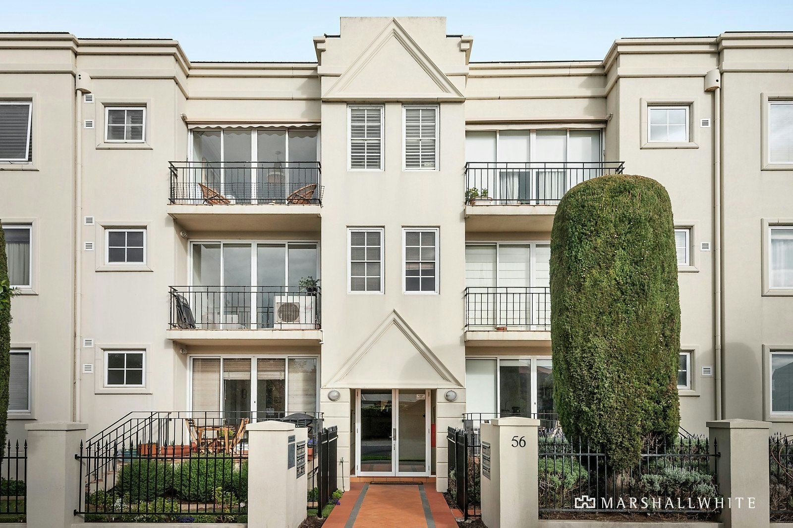 21/56 Beach Road, Hampton, VIC