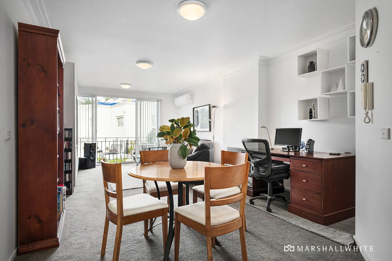 21/56 Beach Road, Hampton, VIC