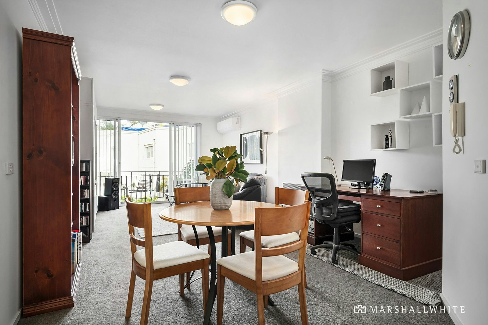 21/56 Beach Road, Hampton, VIC