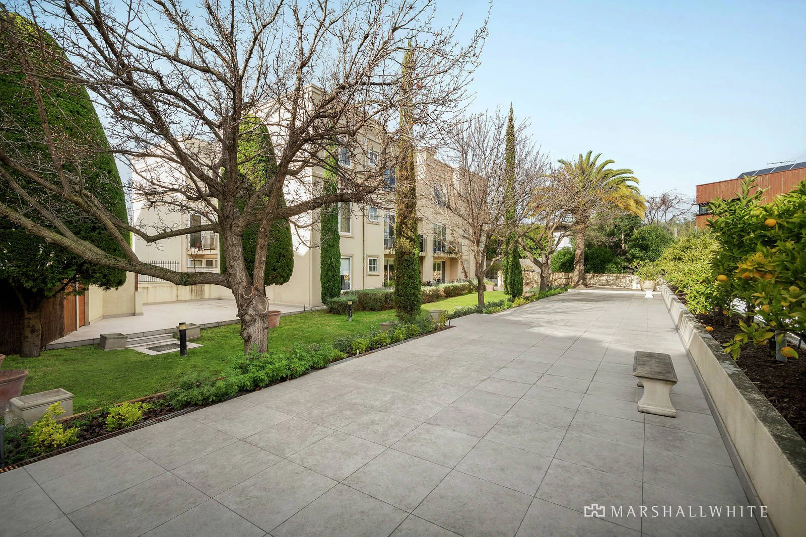 21/56 Beach Road, Hampton, VIC