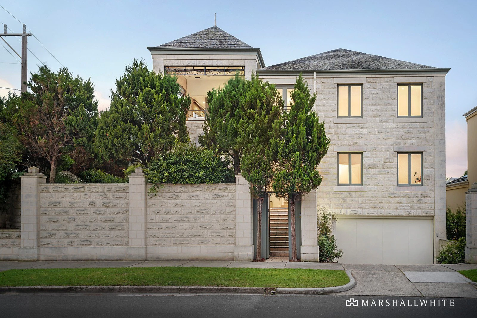 96 Beach Road, Sandringham, VIC