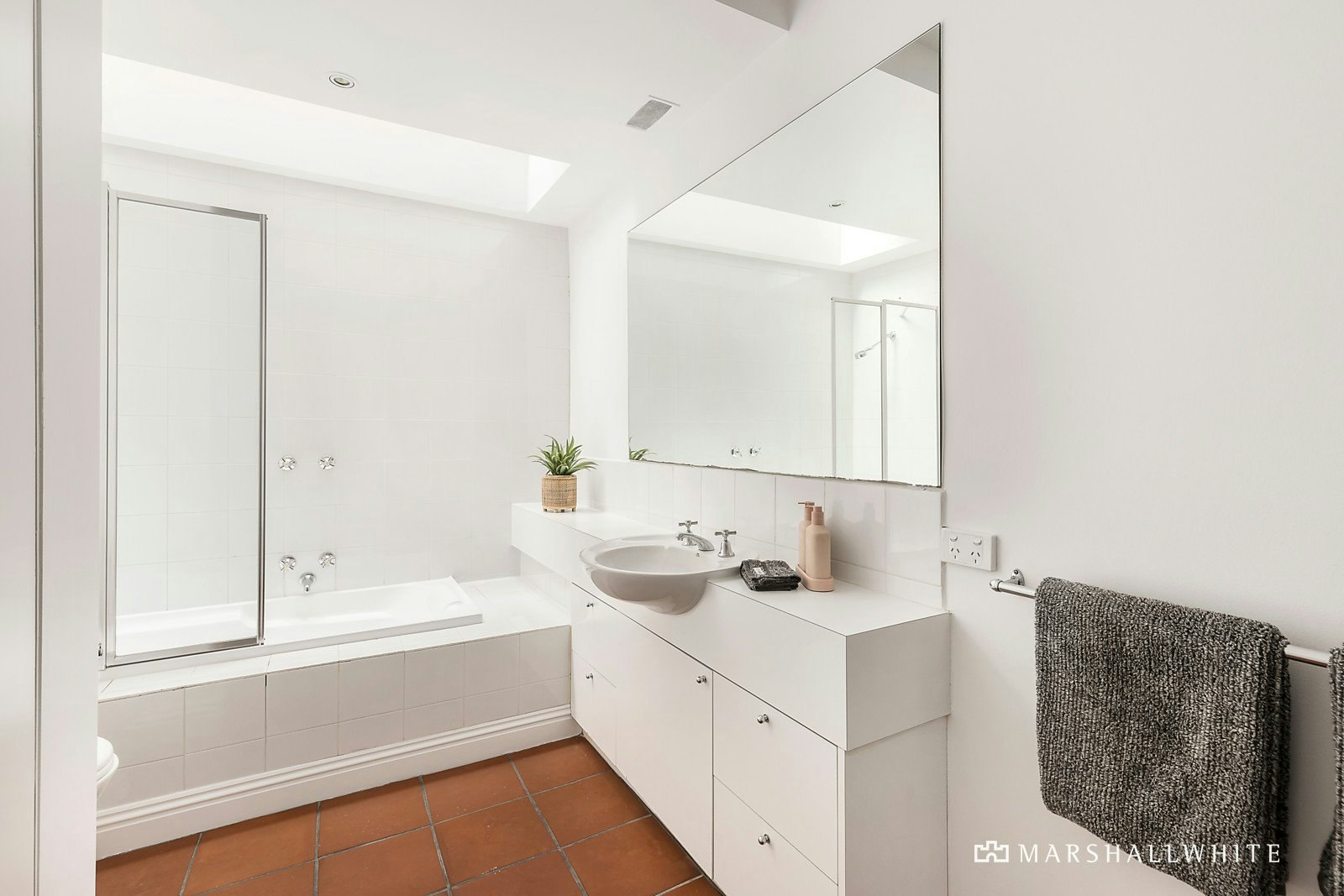 13 Rose Street, Armadale, VIC