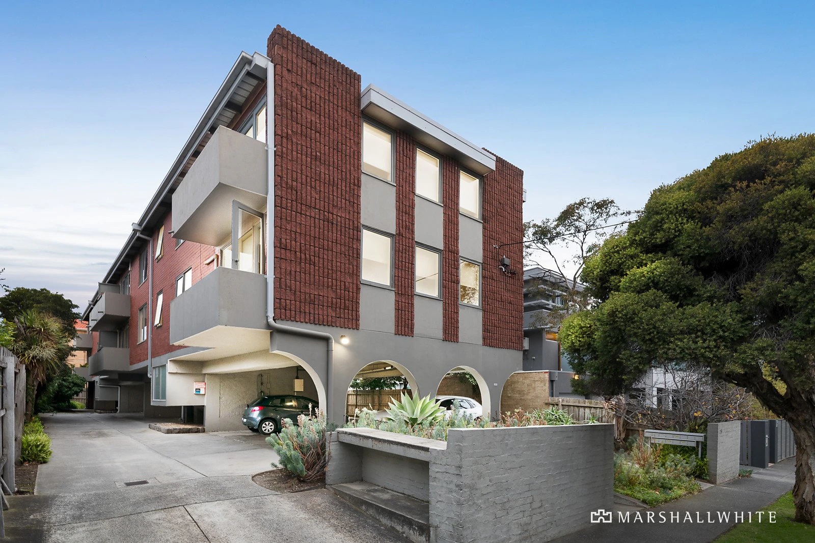 2/25 Selwyn Avenue, Elwood, VIC