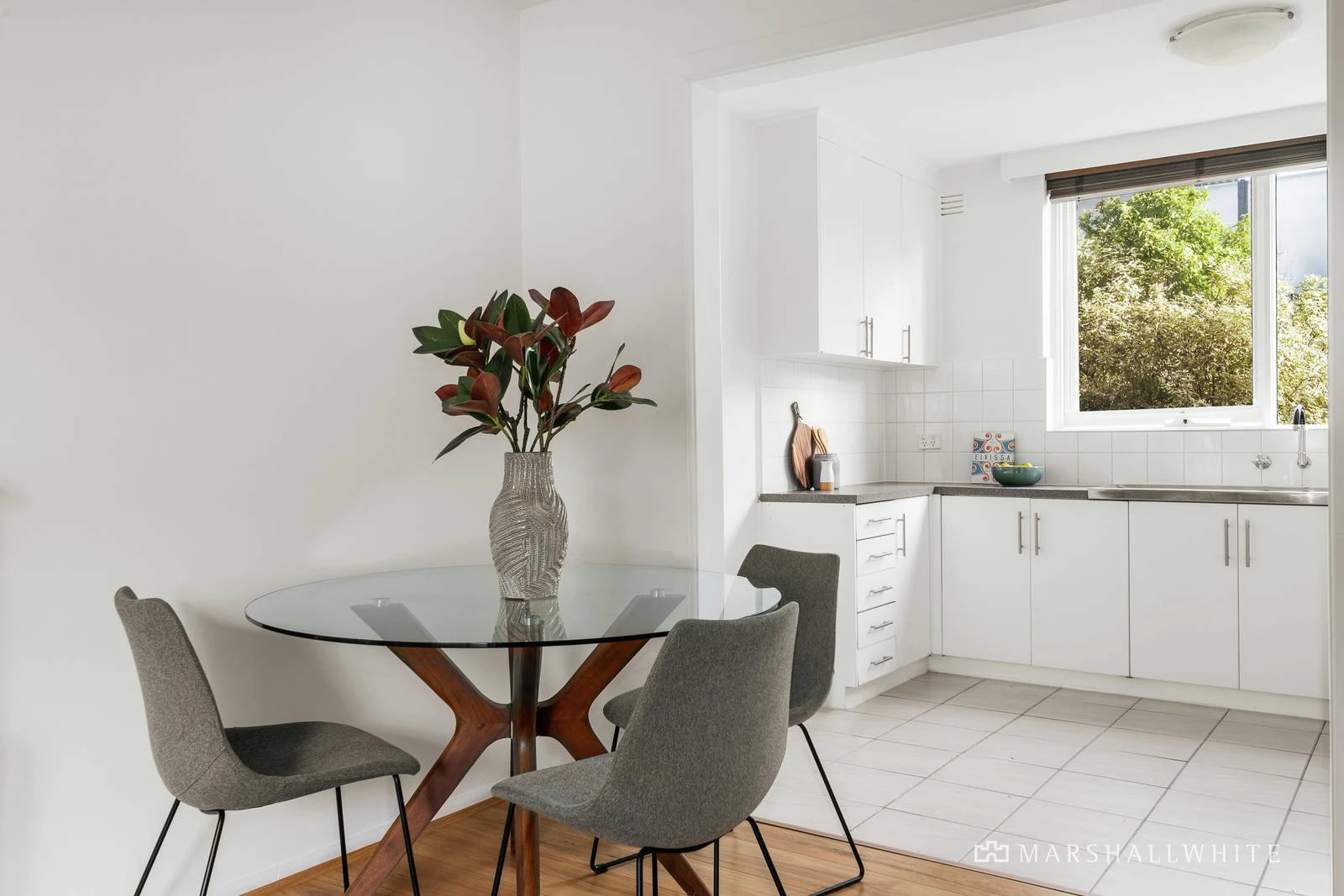 2/25 Selwyn Avenue, Elwood, VIC