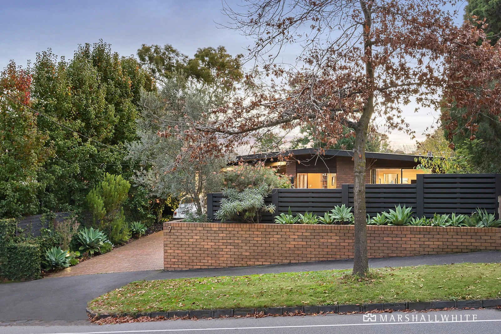 7 Balwyn Road, Canterbury, VIC