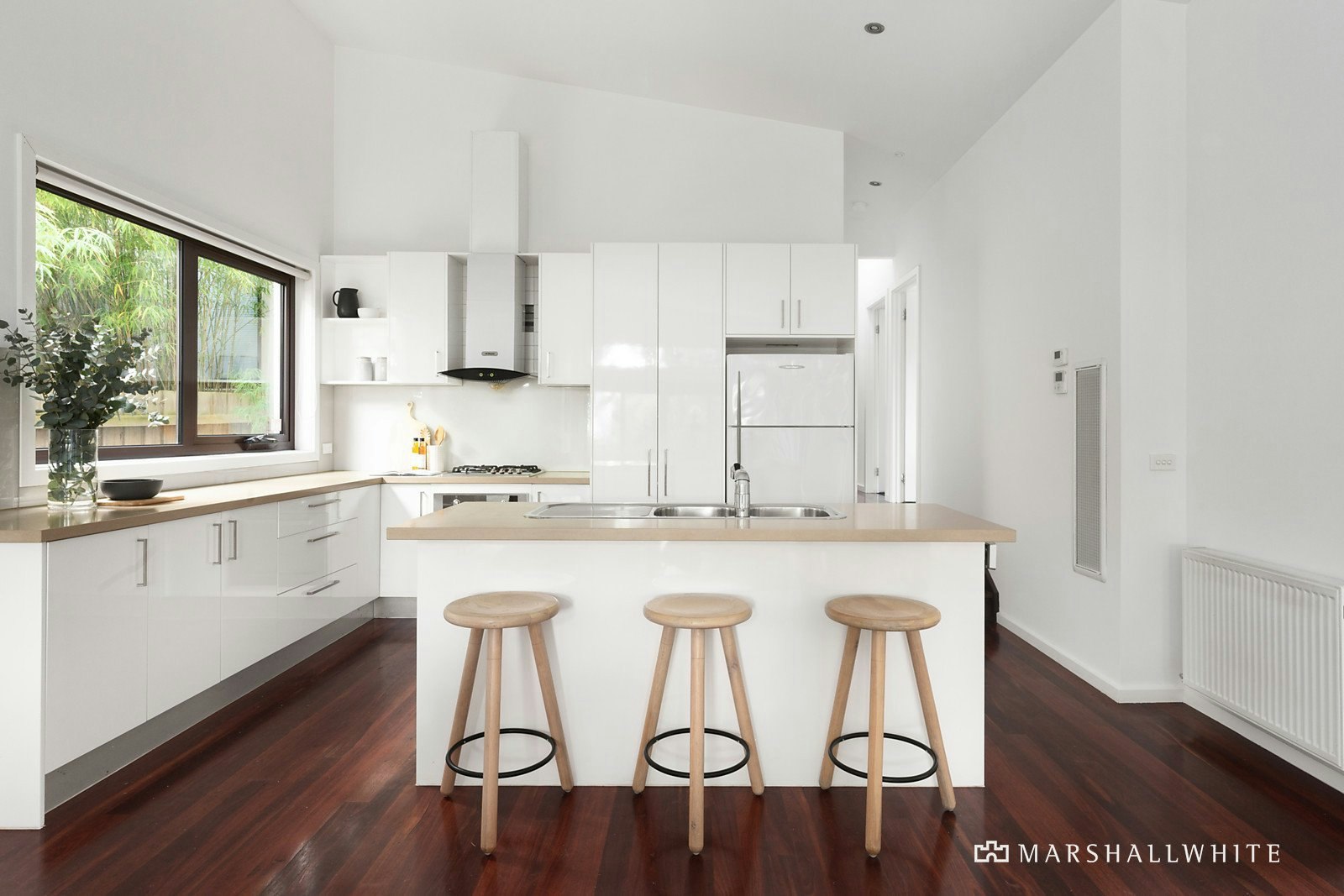 10 Sunderland Avenue, Ashburton, VIC