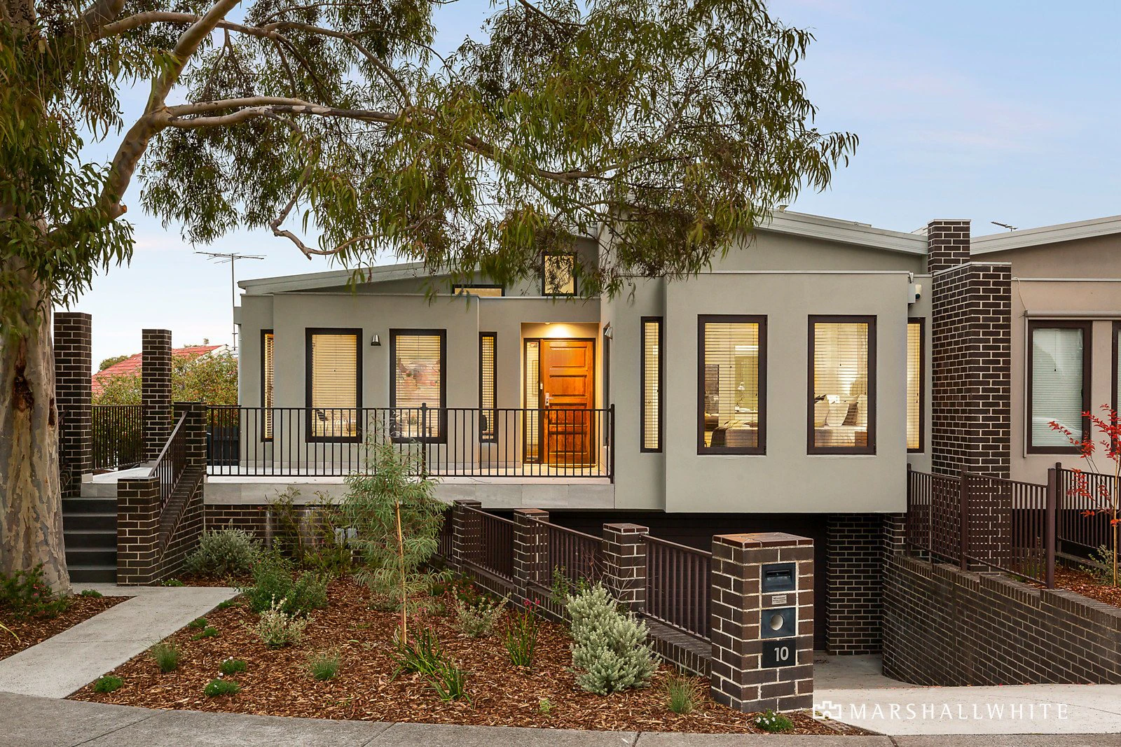 10 Sunderland Avenue, Ashburton, VIC