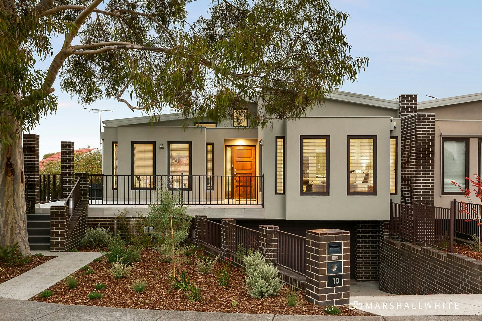 10 Sunderland Avenue, Ashburton, VIC