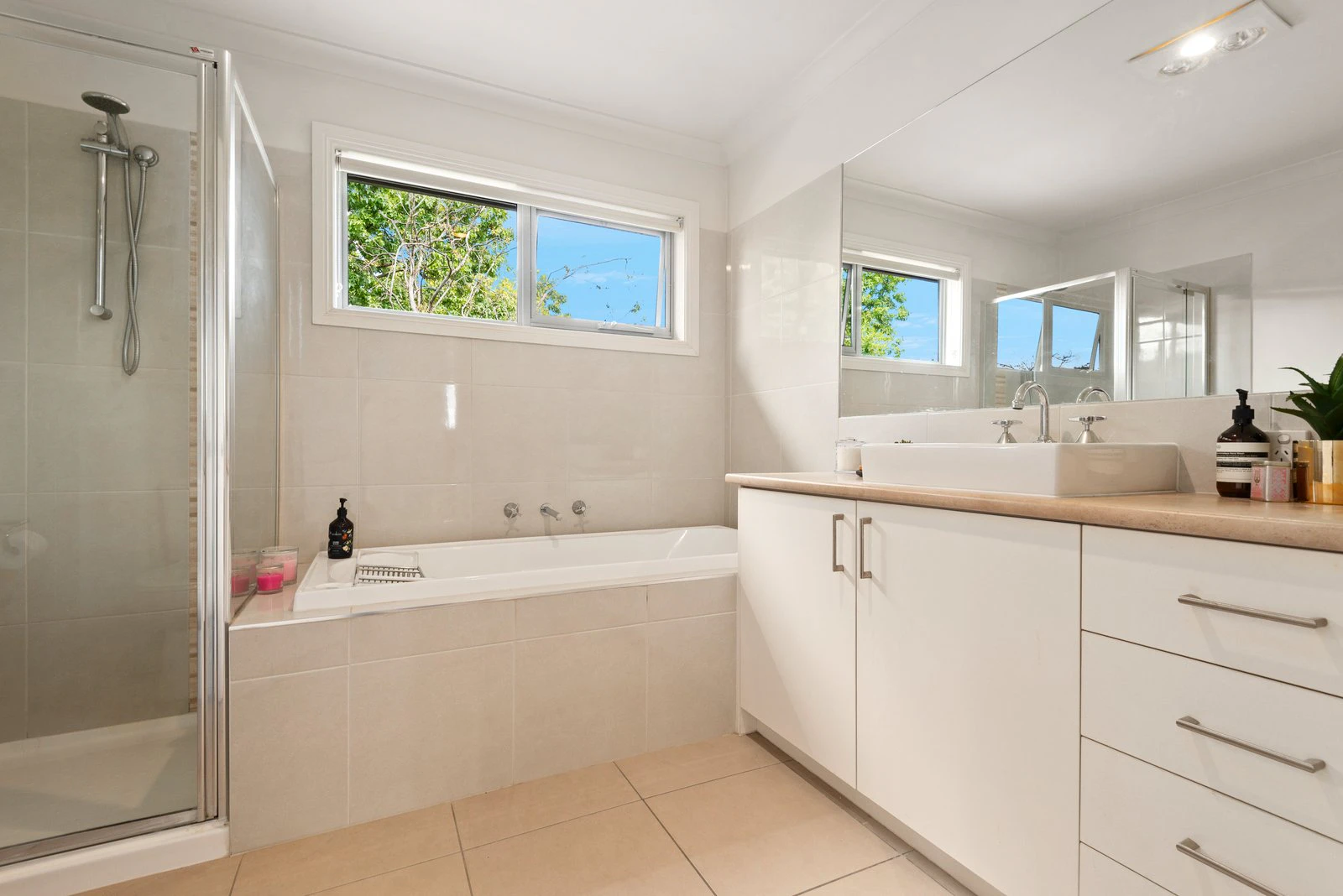 2/7 Walker Avenue, Mitcham, 3132