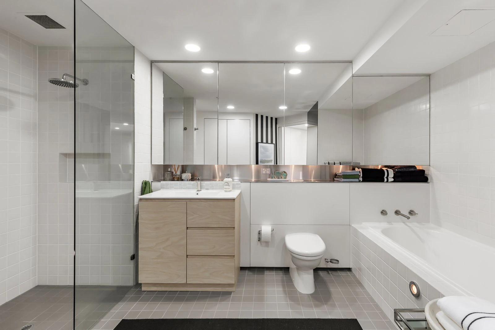 1E/635 St Kilda Road, Melbourne, 3004