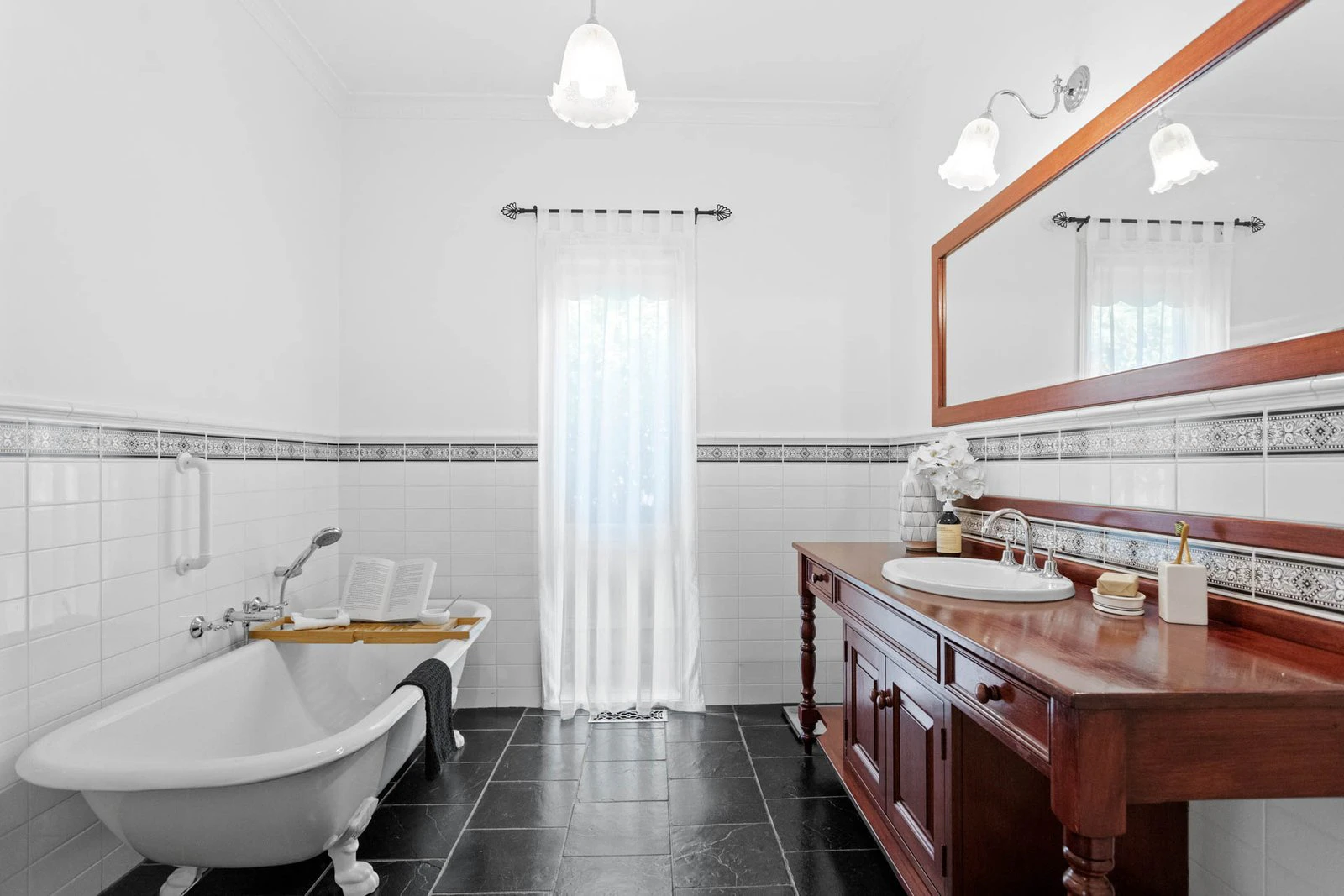 19 Bartlett Street, Frankston South, 3199